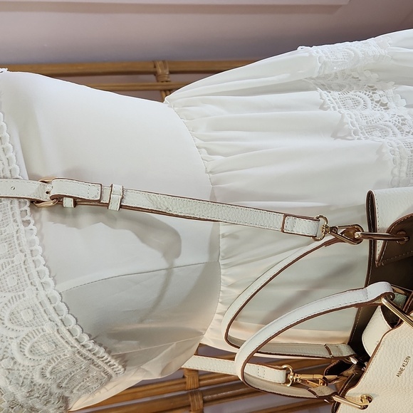 Anne Klein white and tan crossbody purse handbag 3 inner pockets li9n logo - Picture 5 of 15